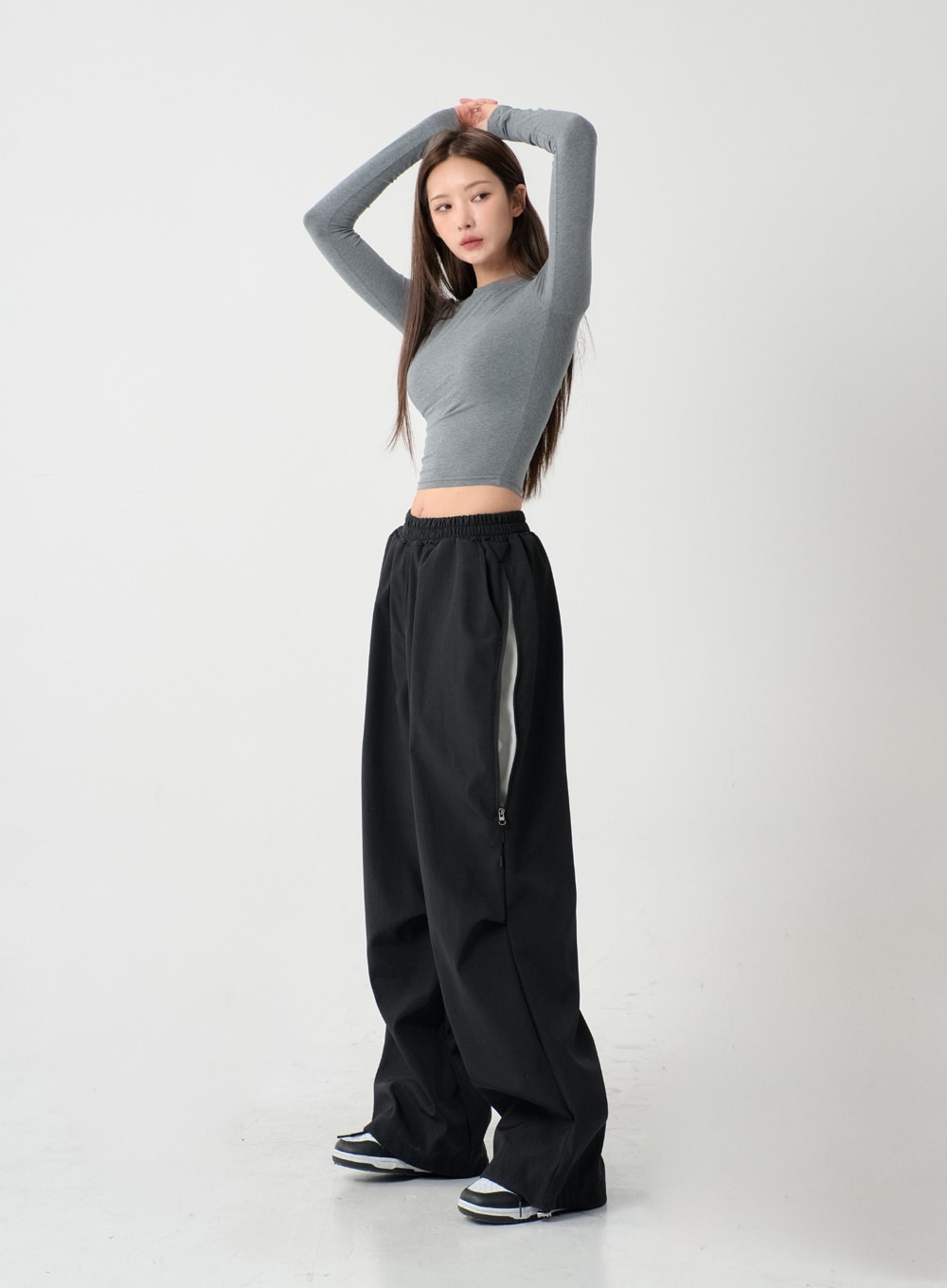 Unique Side Zipper Detailing Wide Bending Pants IS07
