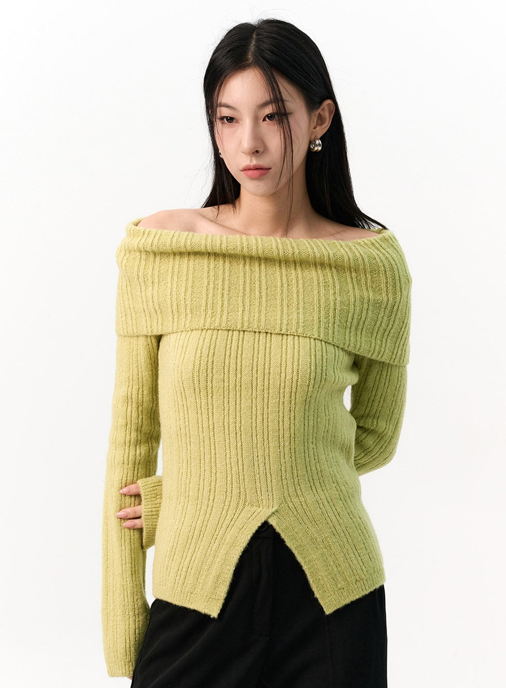 off-shoulder-rib-sweater-io320
