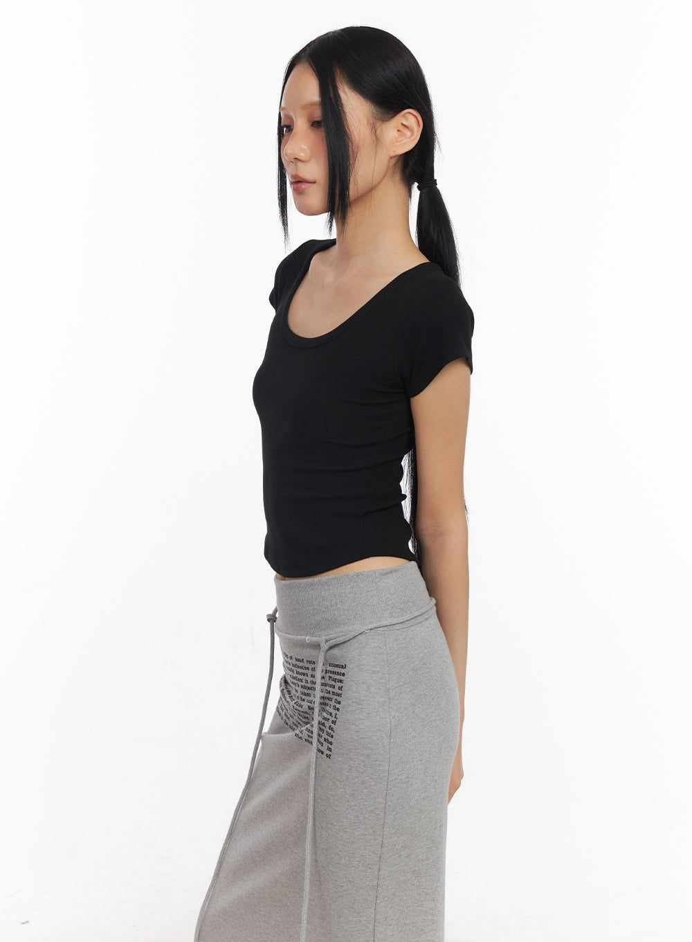 essential-u-neck-crop-tee-cy528