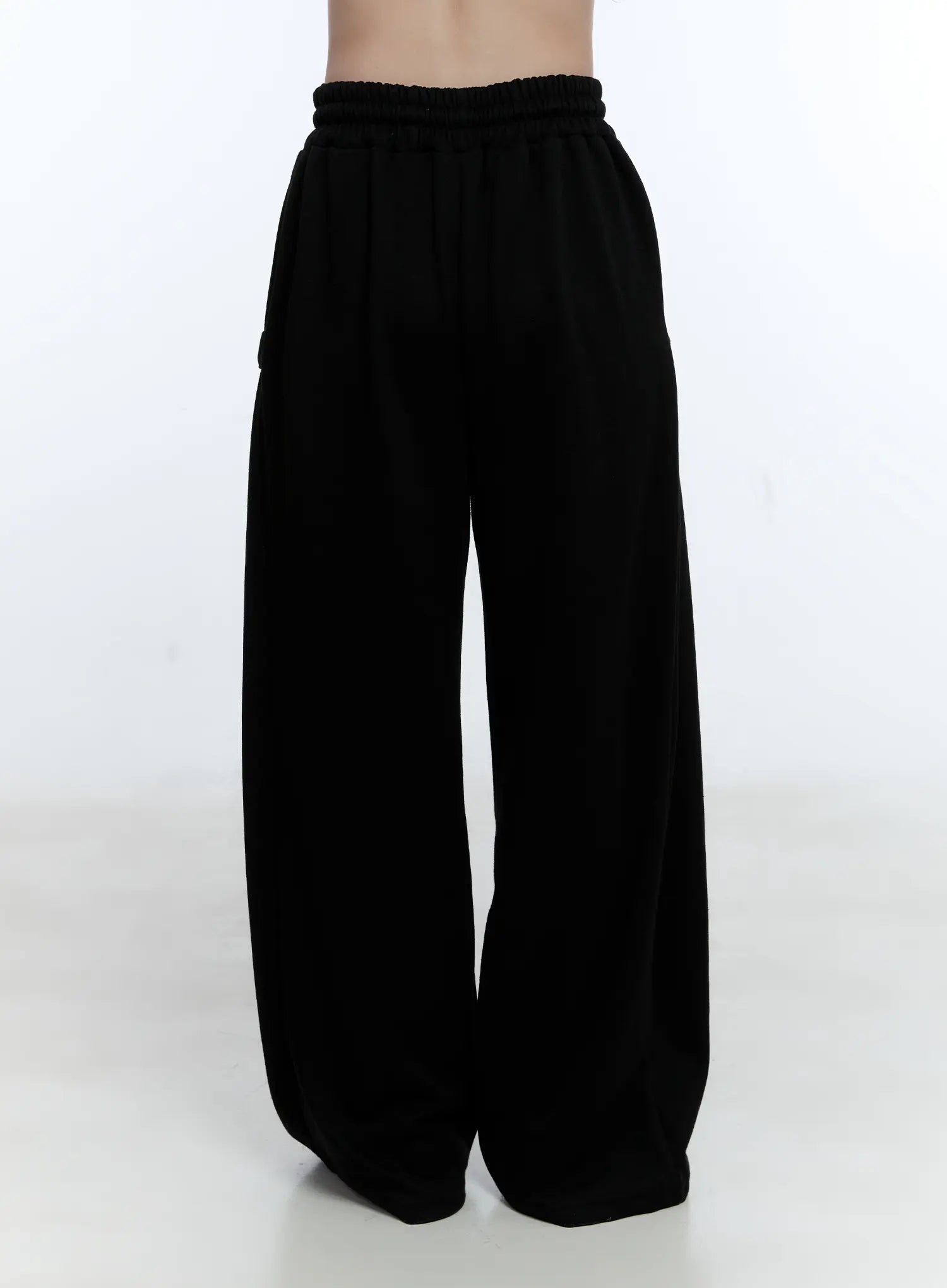 relaxed-fit-wide-leg-sweatpants-cg514