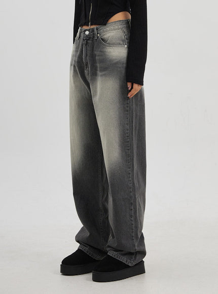 Light Wash Baggy Jeans CJ330