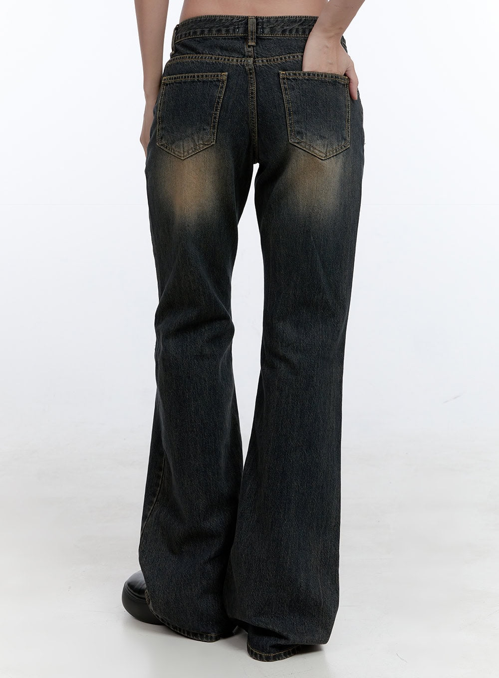 kira-stitched-detail-bootcut-jeans-cg414