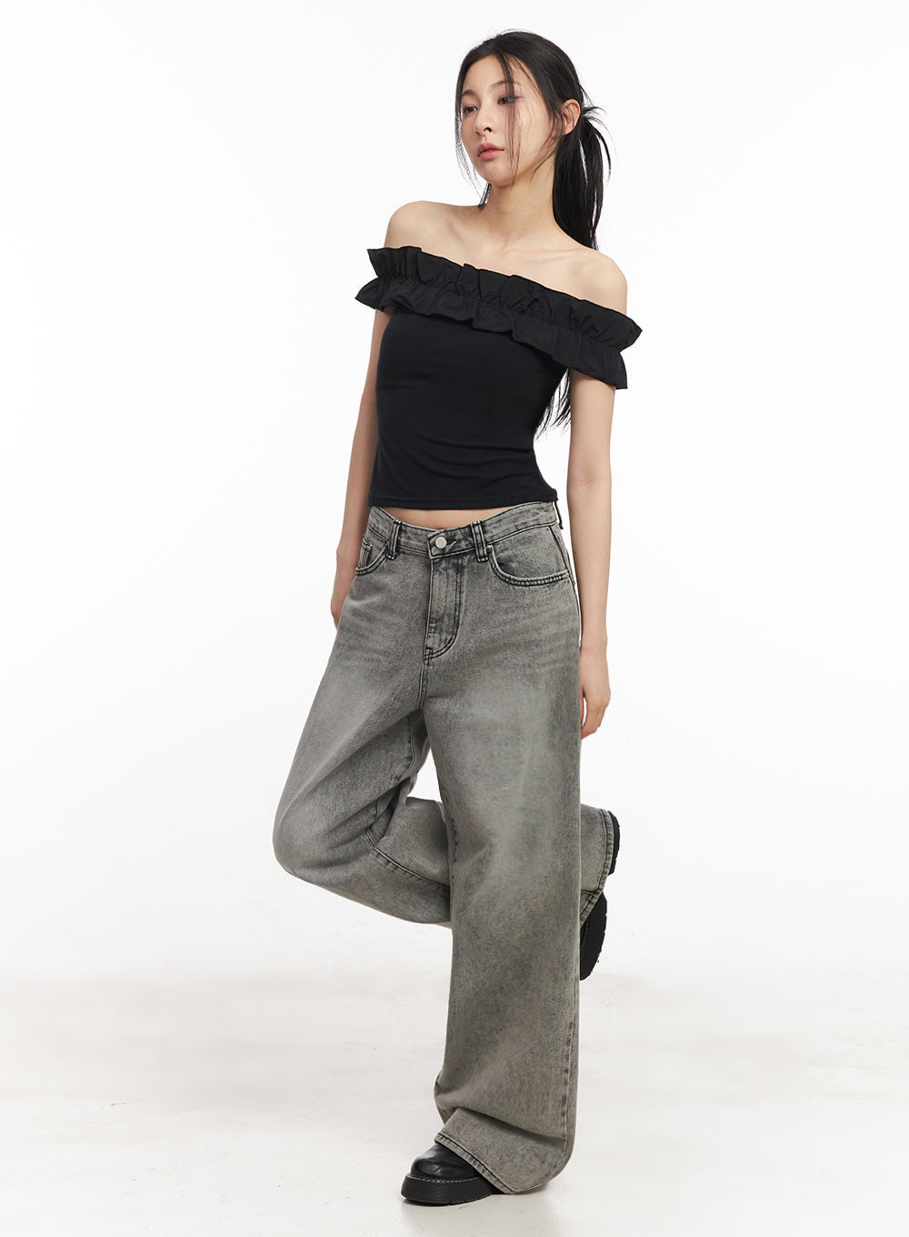 frill-off-shoulder-crop-top-iy529