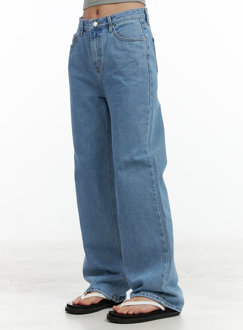 washed-wide-fit-jeans-ol401
