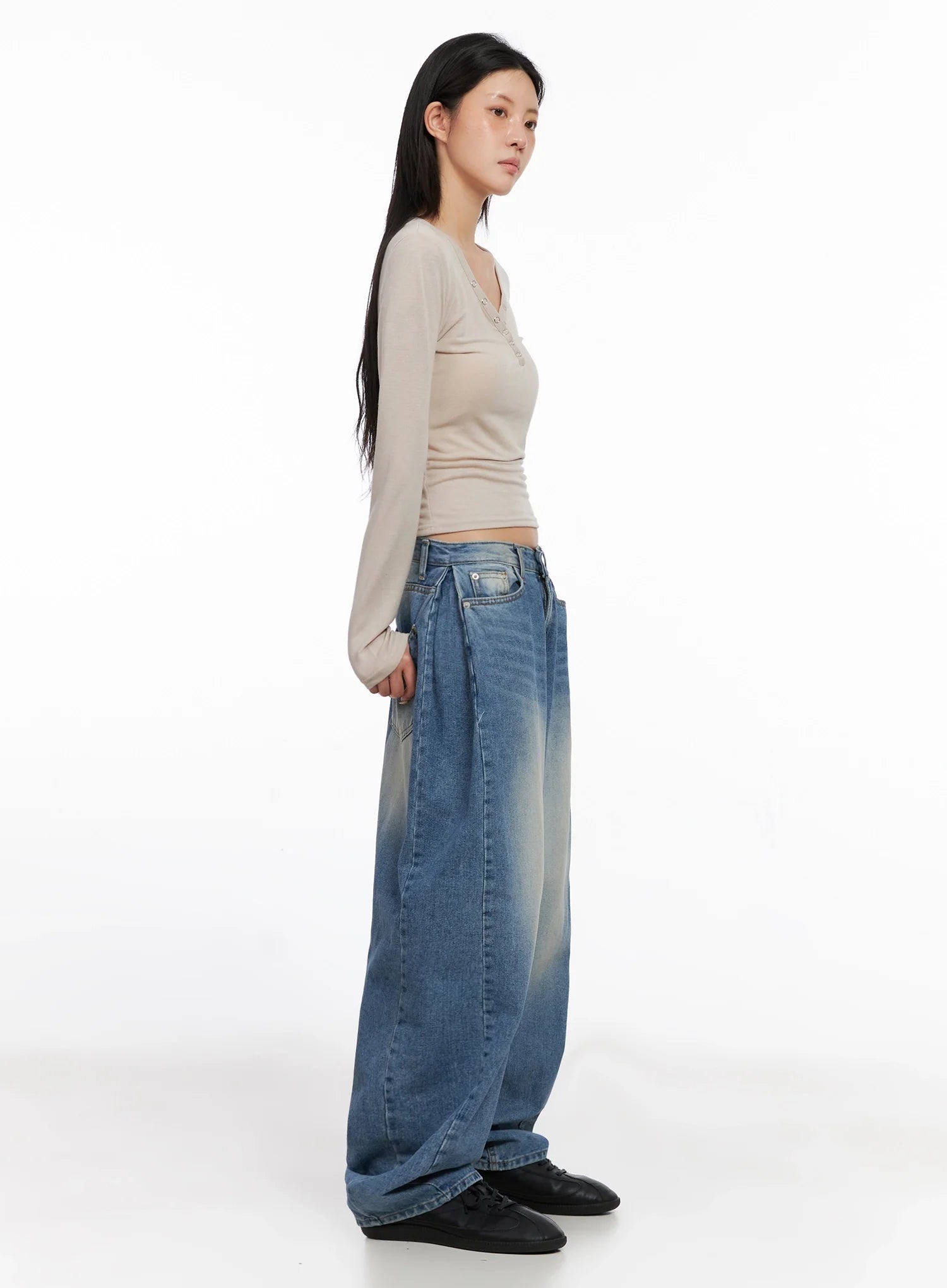 ruthie-side-pleat-relaxed-fit-jeans-is515