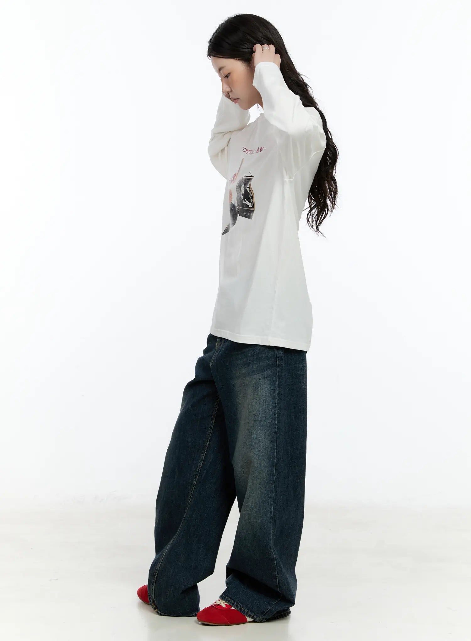 hunter-washed-wide-leg-jeans-cn517