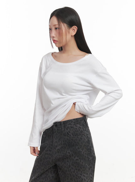 Loose Fit U-Neck Long Sleeve Shirt CF524