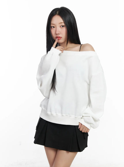 simple-off-shoulder-sweatshirt-cf503