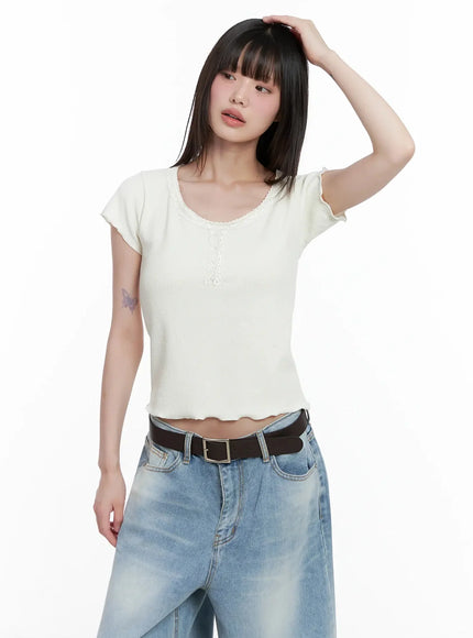 lace-trimmed-button-short-sleeve-il531