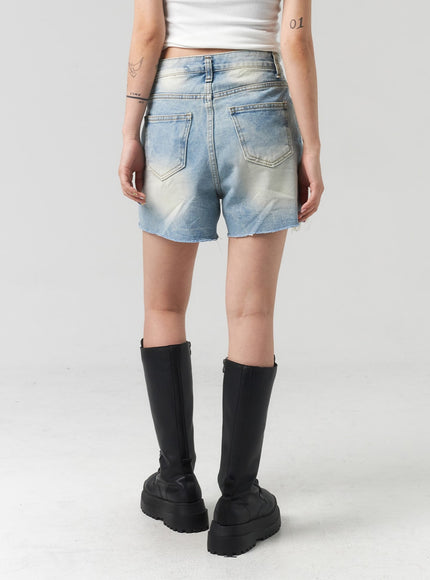 light-ripped-denim-shorts-cl318