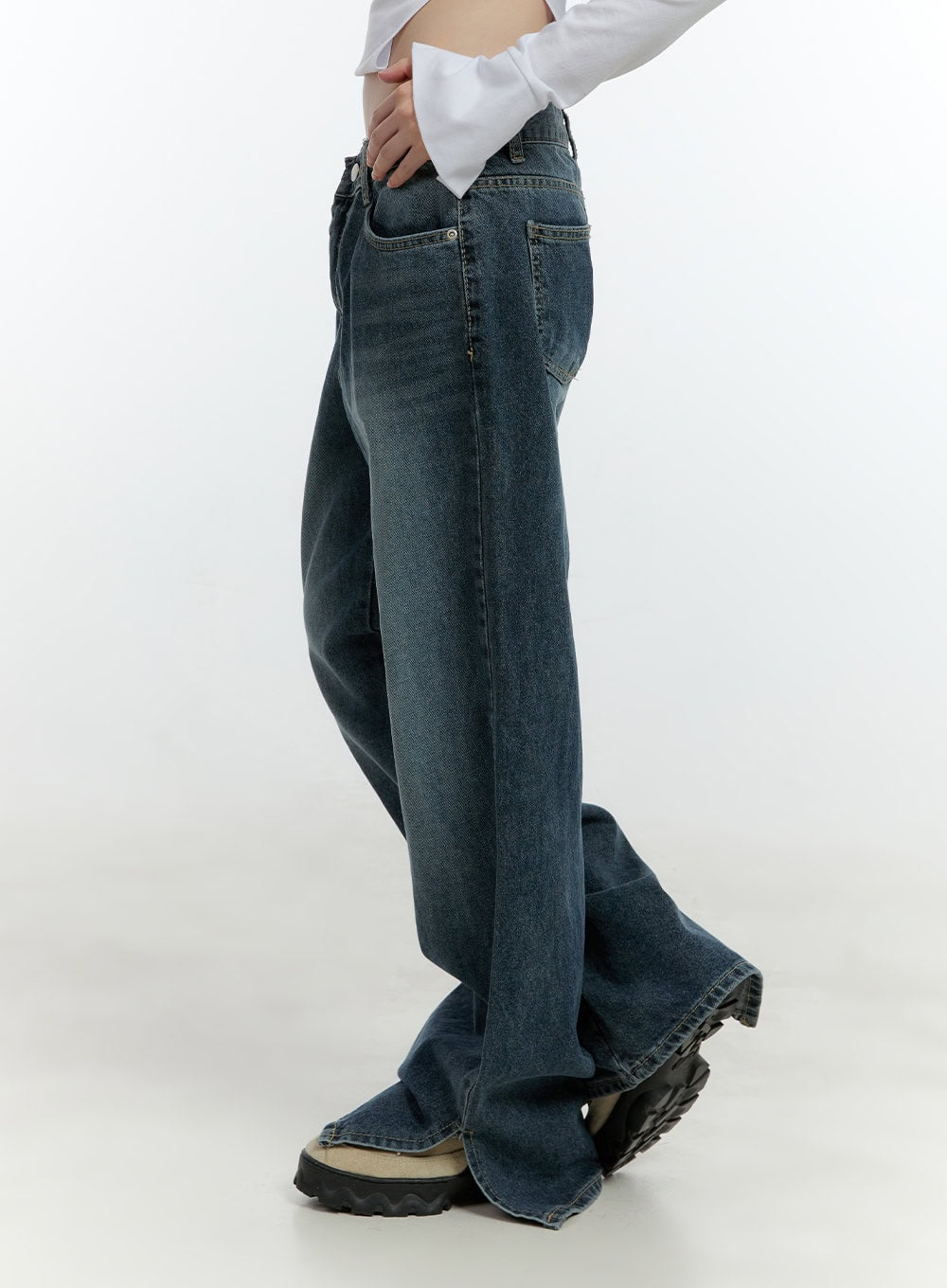 donna-washed-wide-leg-jeans-cf507