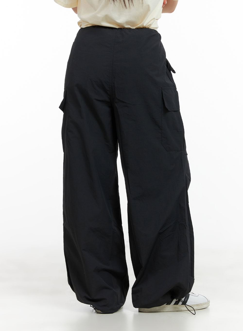 solid-cargo-chic-nylon-pants-cl422