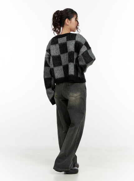 checkered-v-neck-sweater-cardigan-cn401