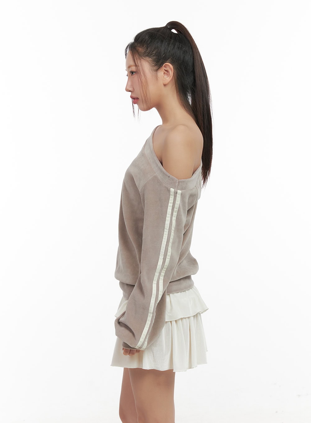 velvet-ribbon-one-shoulder-sweatshirt-cd411