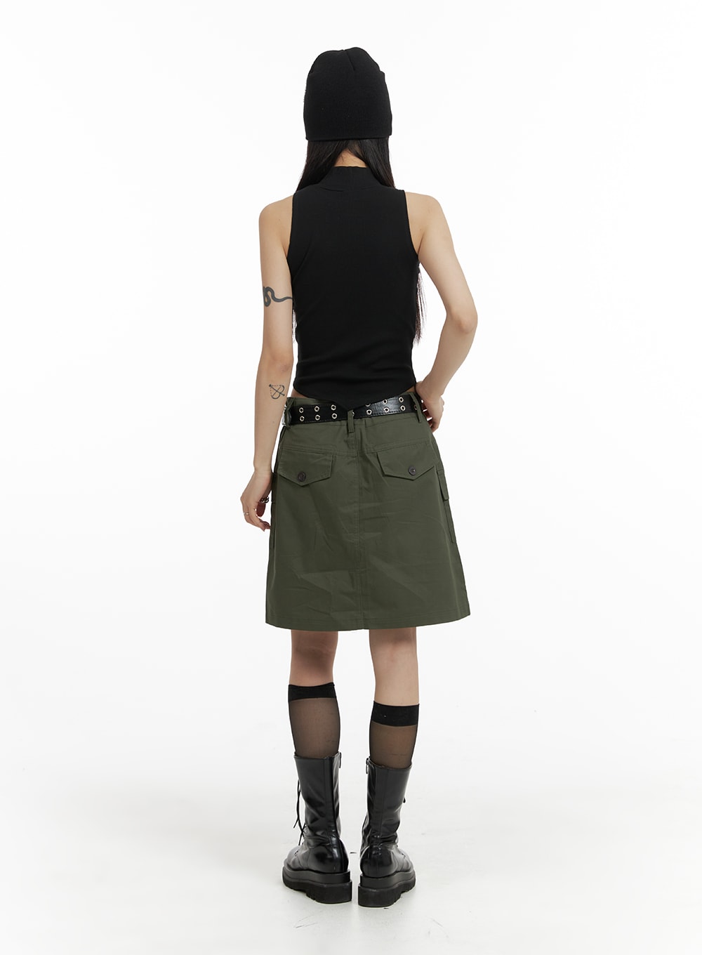 half-neck-sleeveless-crop-top-cf428