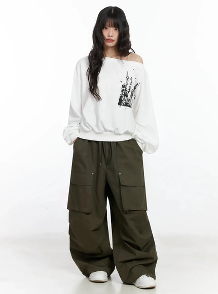 Off-Shoulder Graphic Sweatshirt F516