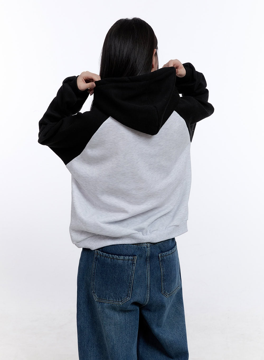 casual-oversized-graphic-hoodie-cj513