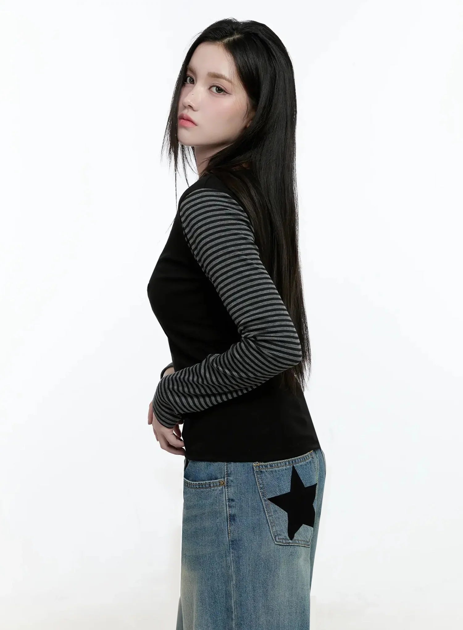 Striped Embroidery Long Sleeve Tee IO520