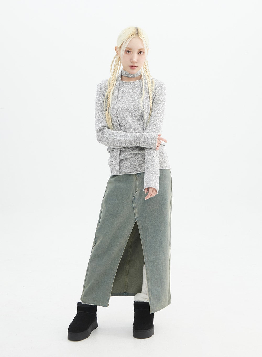 round-neck-knit-top-with-scarf-in327