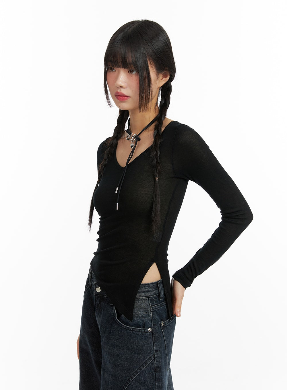 slit-v-neck-slim-fit-tee-cf422