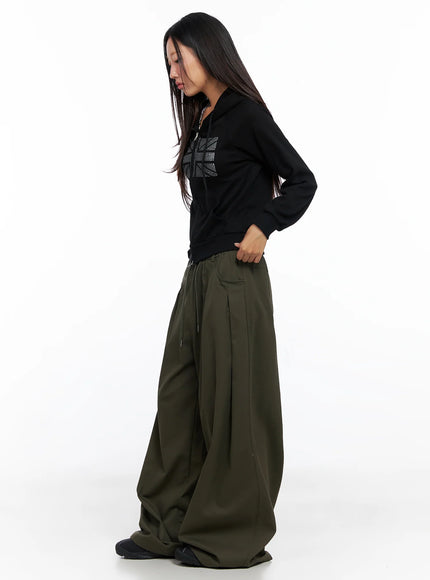 Graphic Cropped Hoodie CO515