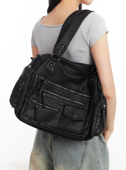 Medium-Sized Shoulder Bag with Pockets CM504