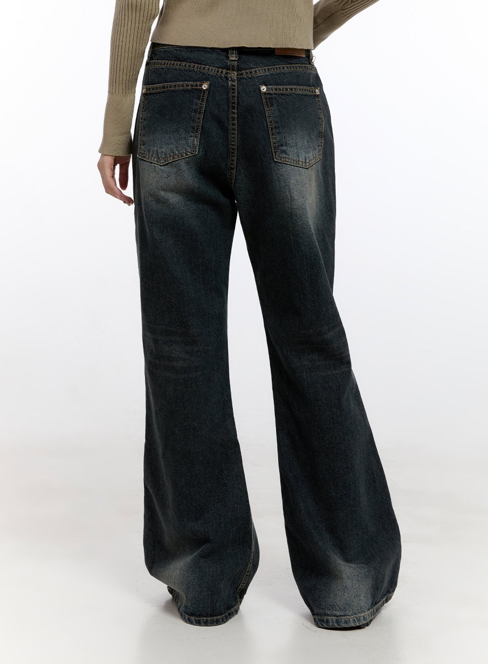 sasha-washed-flared-jeans-cn421