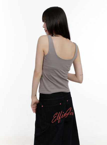 twist-detail-v-neck-sleeveless-top-cl504