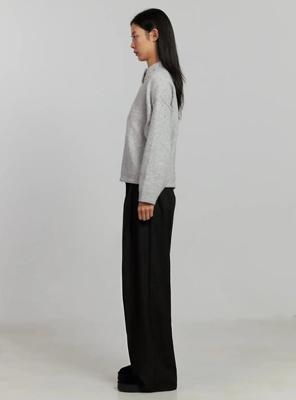 contrast-collar-knit-top-ij505