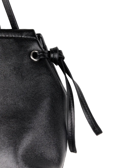leather-buckle-strap-shoulder-bag-cj520