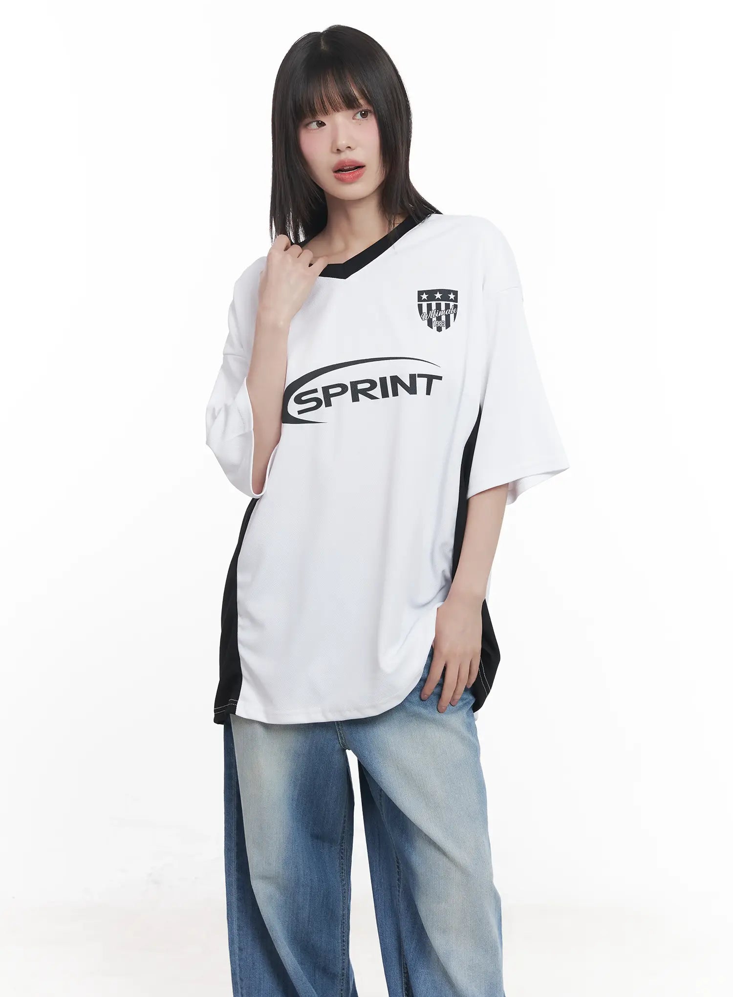 oversized-graphic-v-neck-jersey-cu518