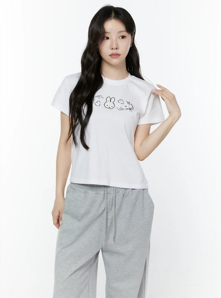 cute-bunny-graphic-tee-iy507