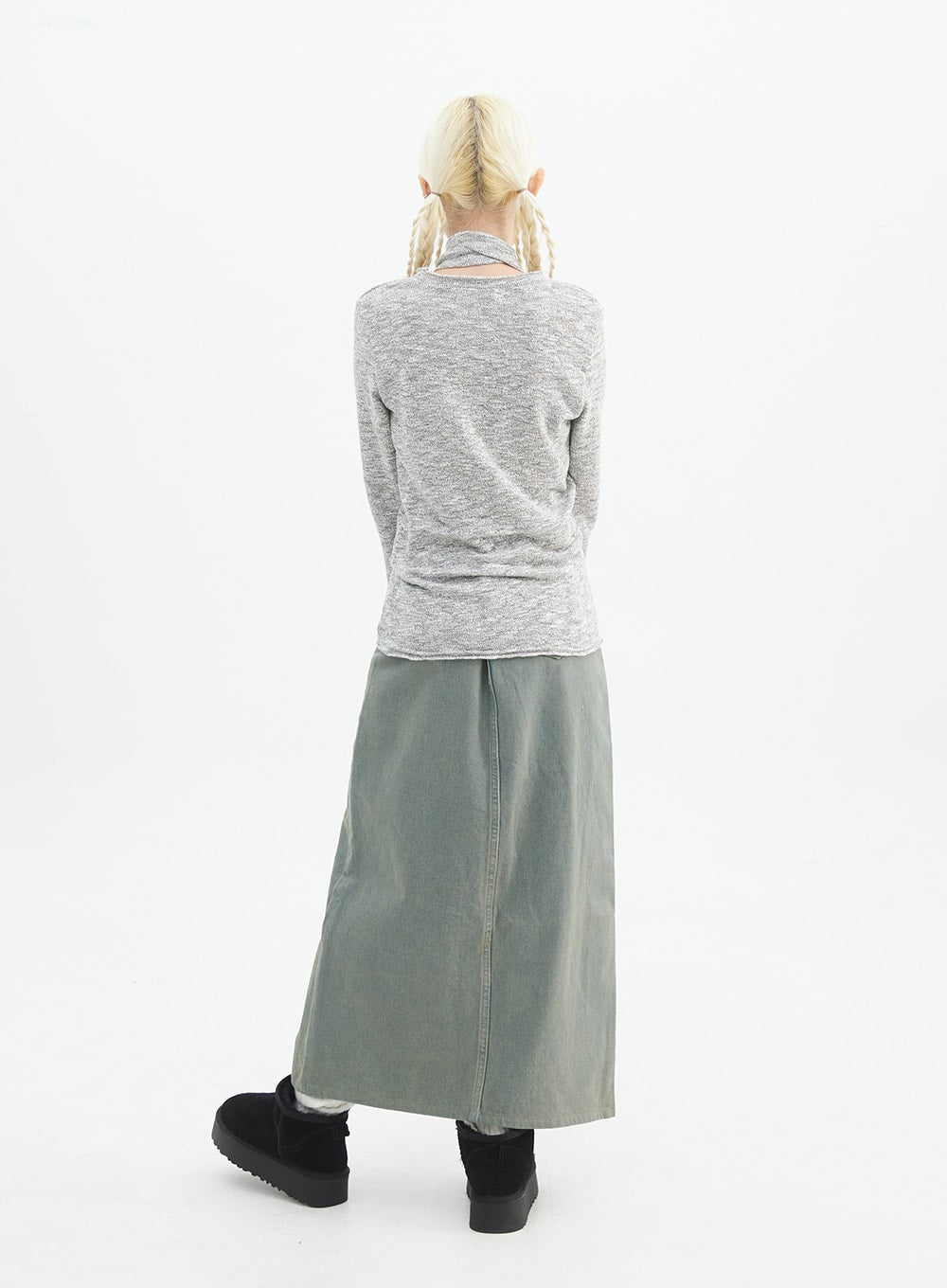 round-neck-knit-top-with-scarf-in327