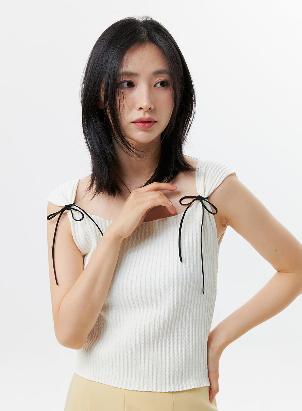 ribbon-sleeveless-top-ol325
