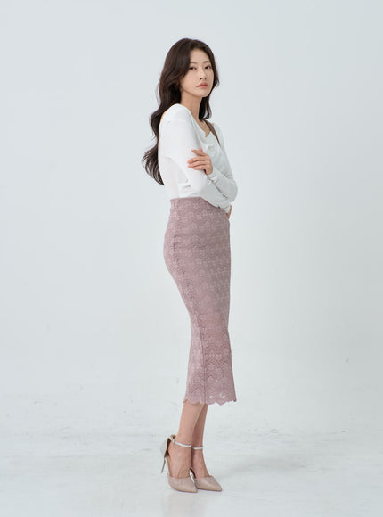 Wide V-Neck T-Shirt IO21