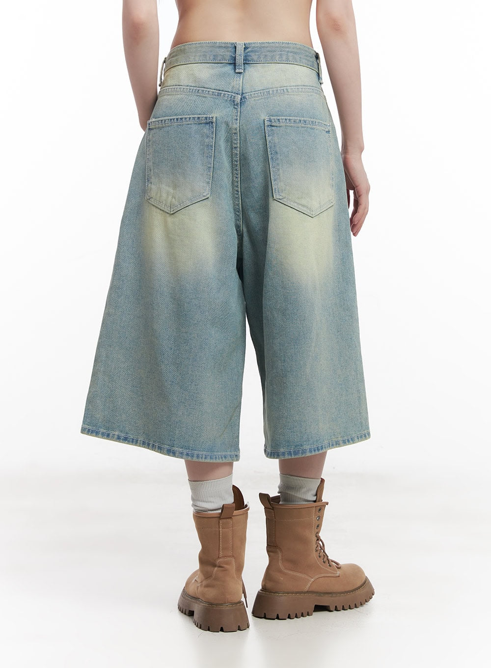 light-wash-baggy-jorts-cu505