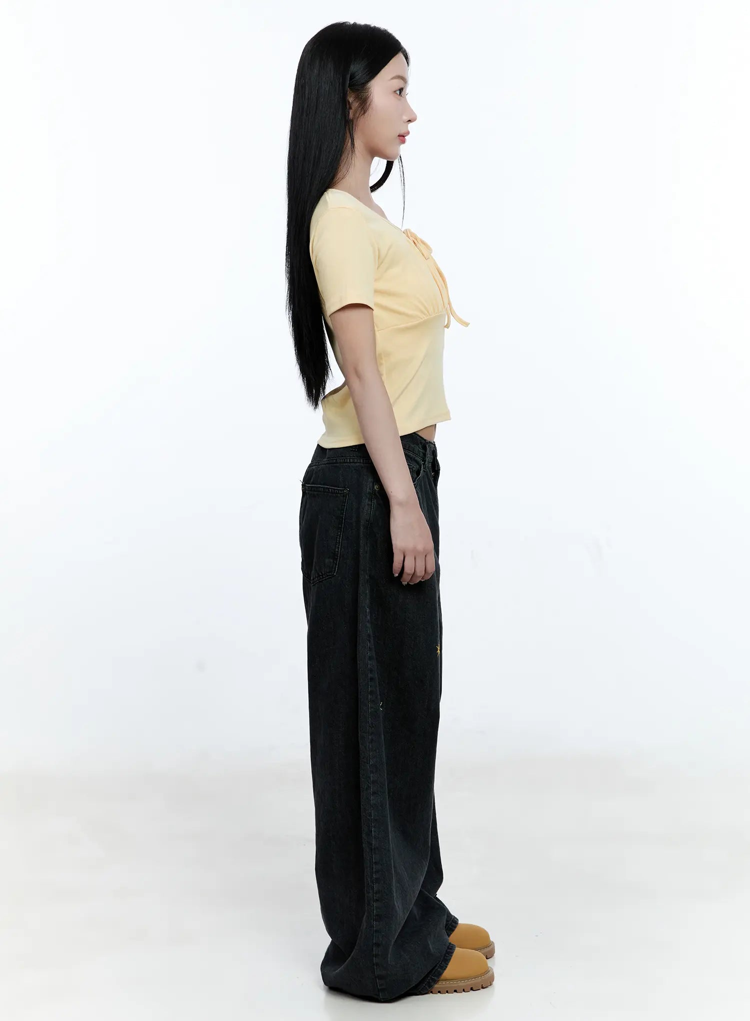 wynter-star-embroidered-denim-jeans-cg507