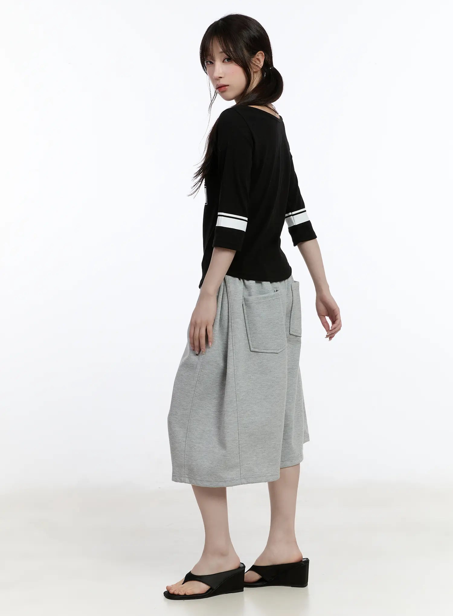 pleated-baggy-sweat-shorts-ca503