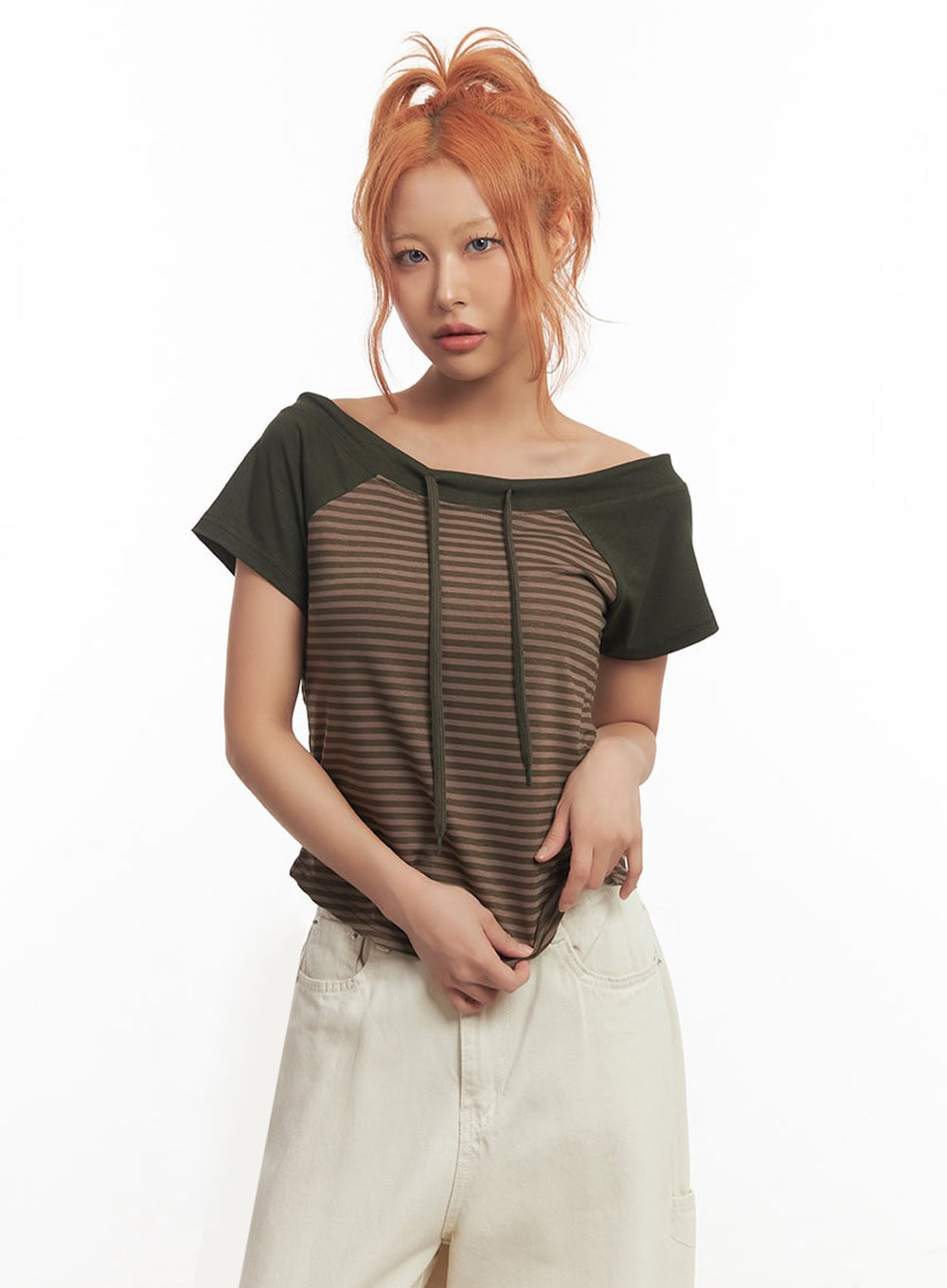 stripe-off-shoulder-hooded-top-ia517