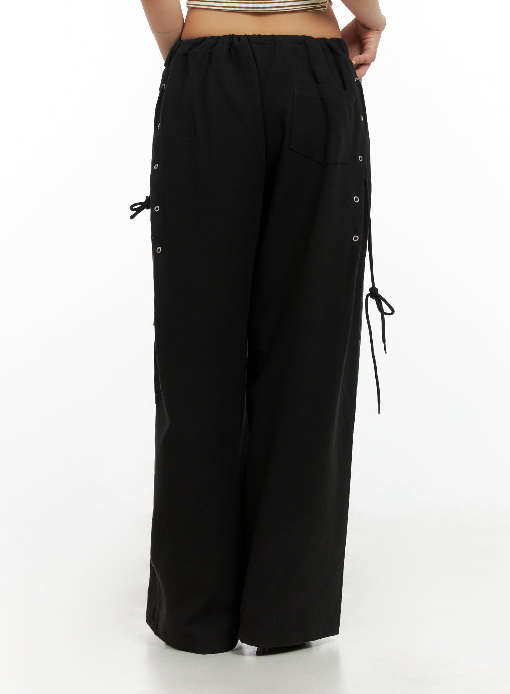 side-eyelet-detail-pants-cl415