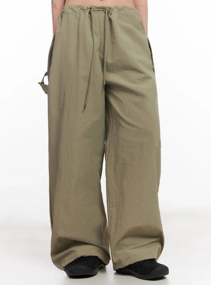 nylon-cargo-relaxed-fit-pants-ic503