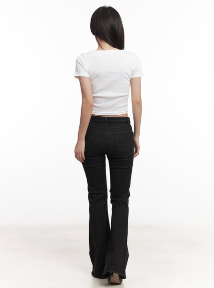 frill-trim-v-neck-crop-tee-ca525