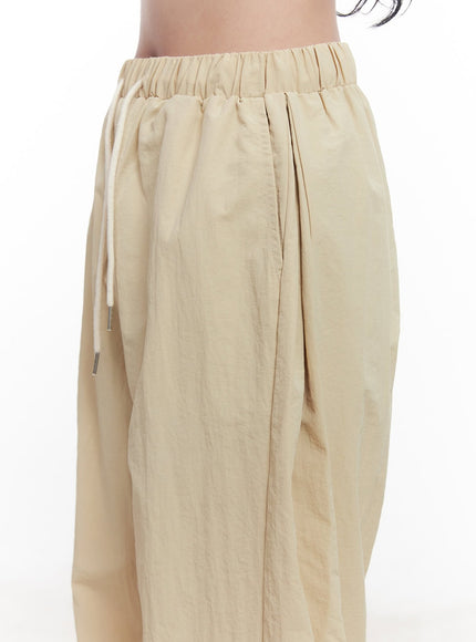 pintuck-wide-fit-windbreaker-pants-cy523