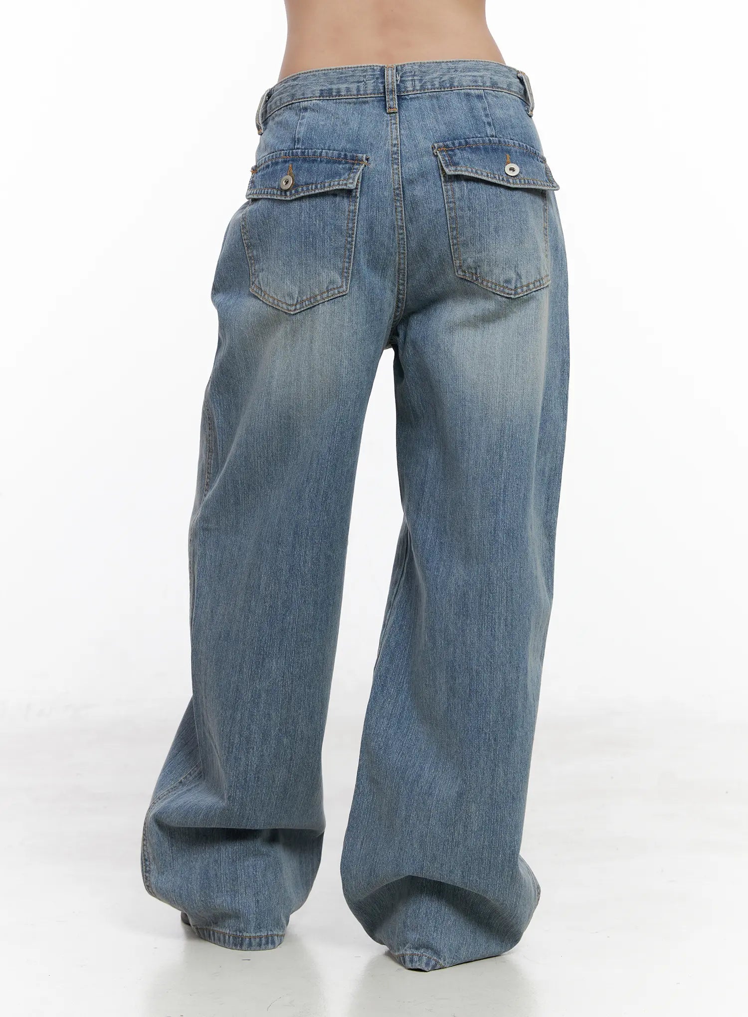 macie-button-detail-wide-leg-jeans-cn514