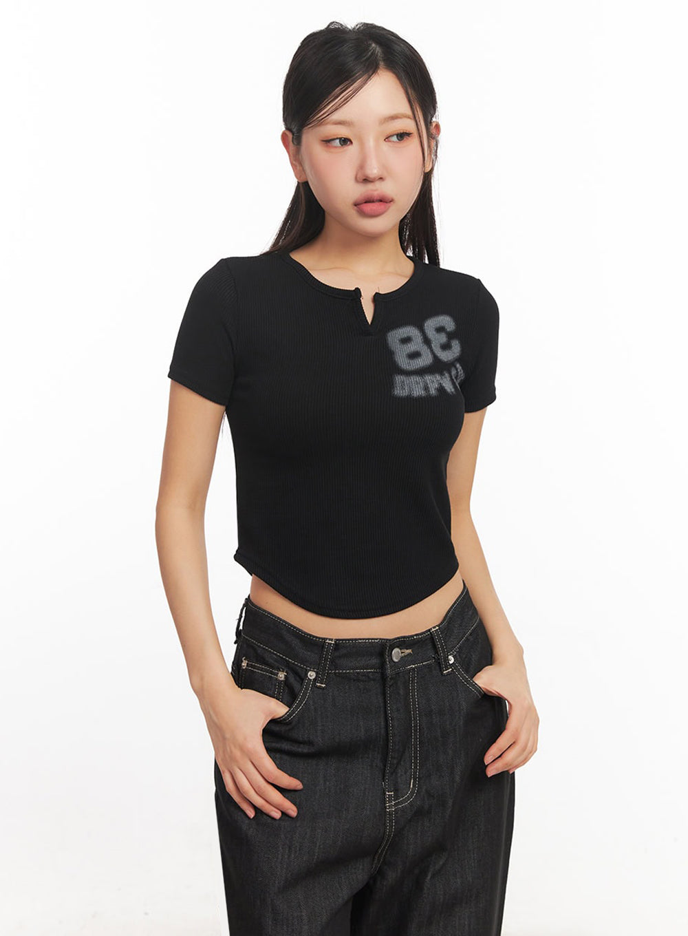 tomboy-graphic-crop-top-ia524