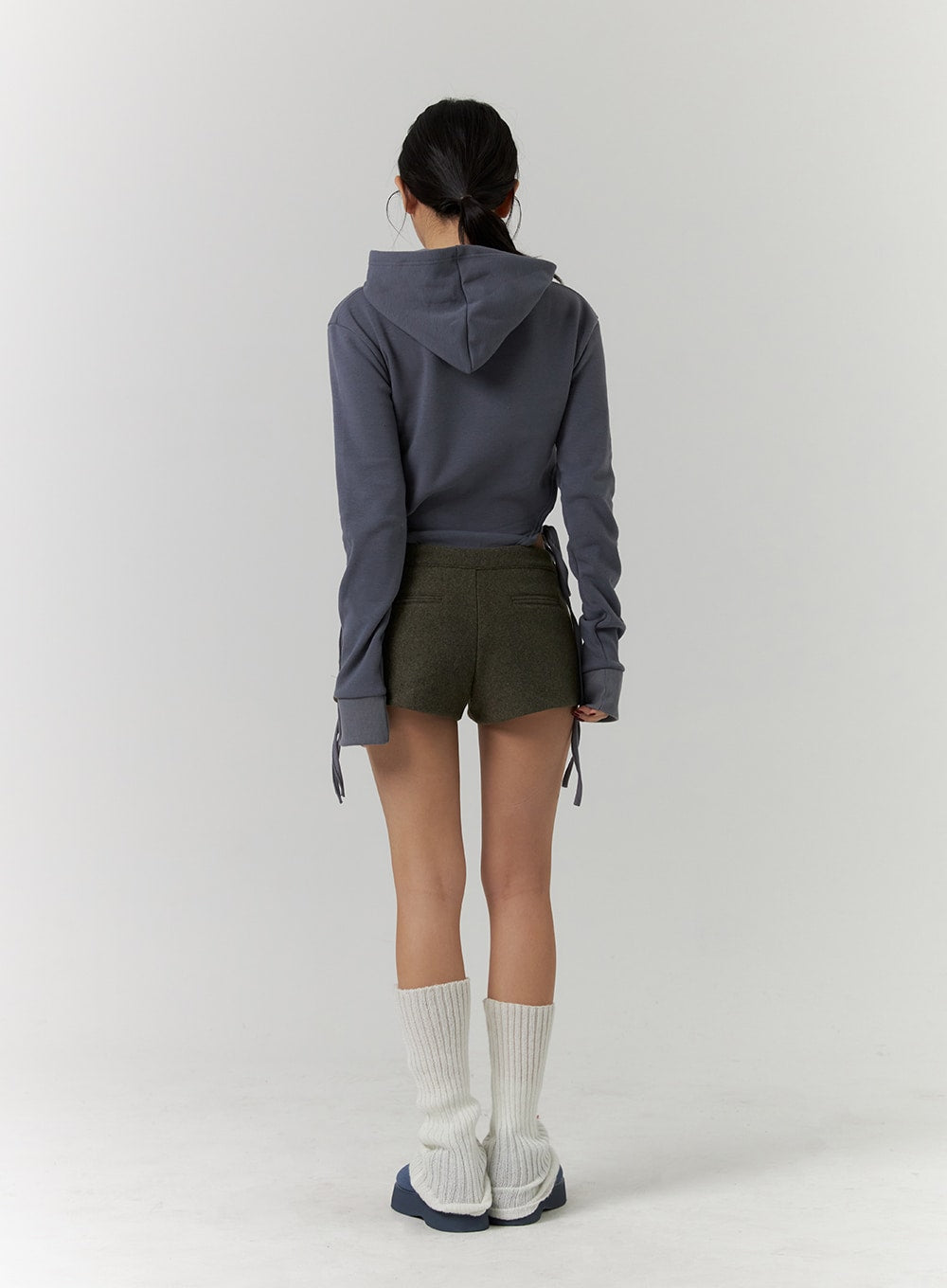 cut-out-tie-graphic-hoodie-sweatshirt-cd318