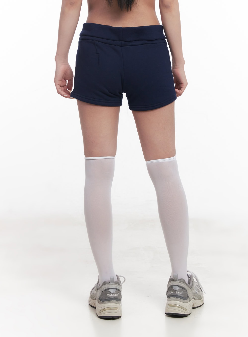 lace-embroidered-sweatshorts-cy527