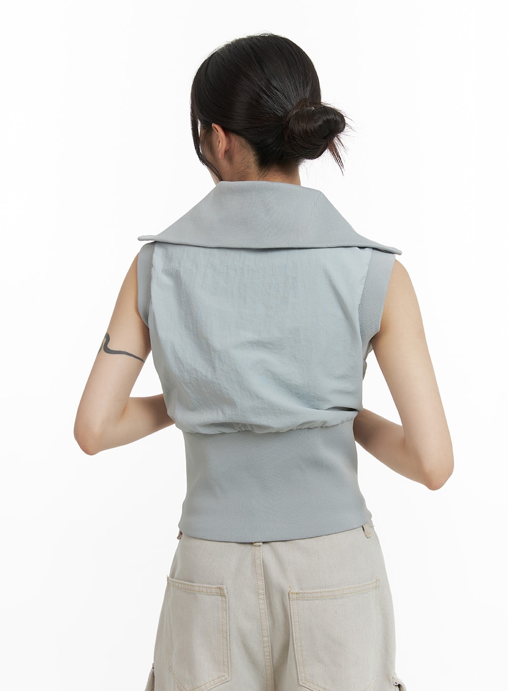 crop-wide-collar-vest-cm426