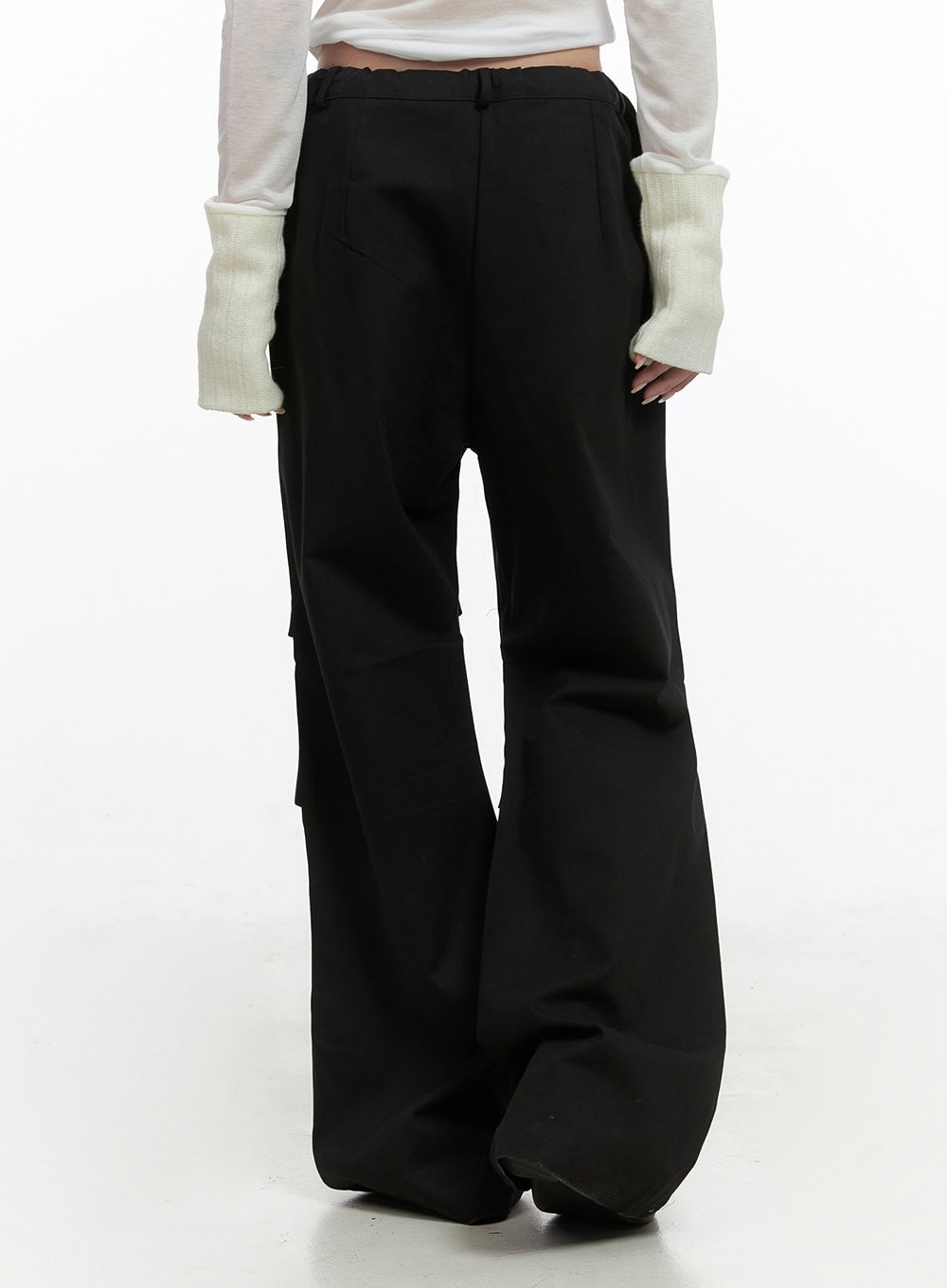 string-boot-cut-parachuate-pants-cs430