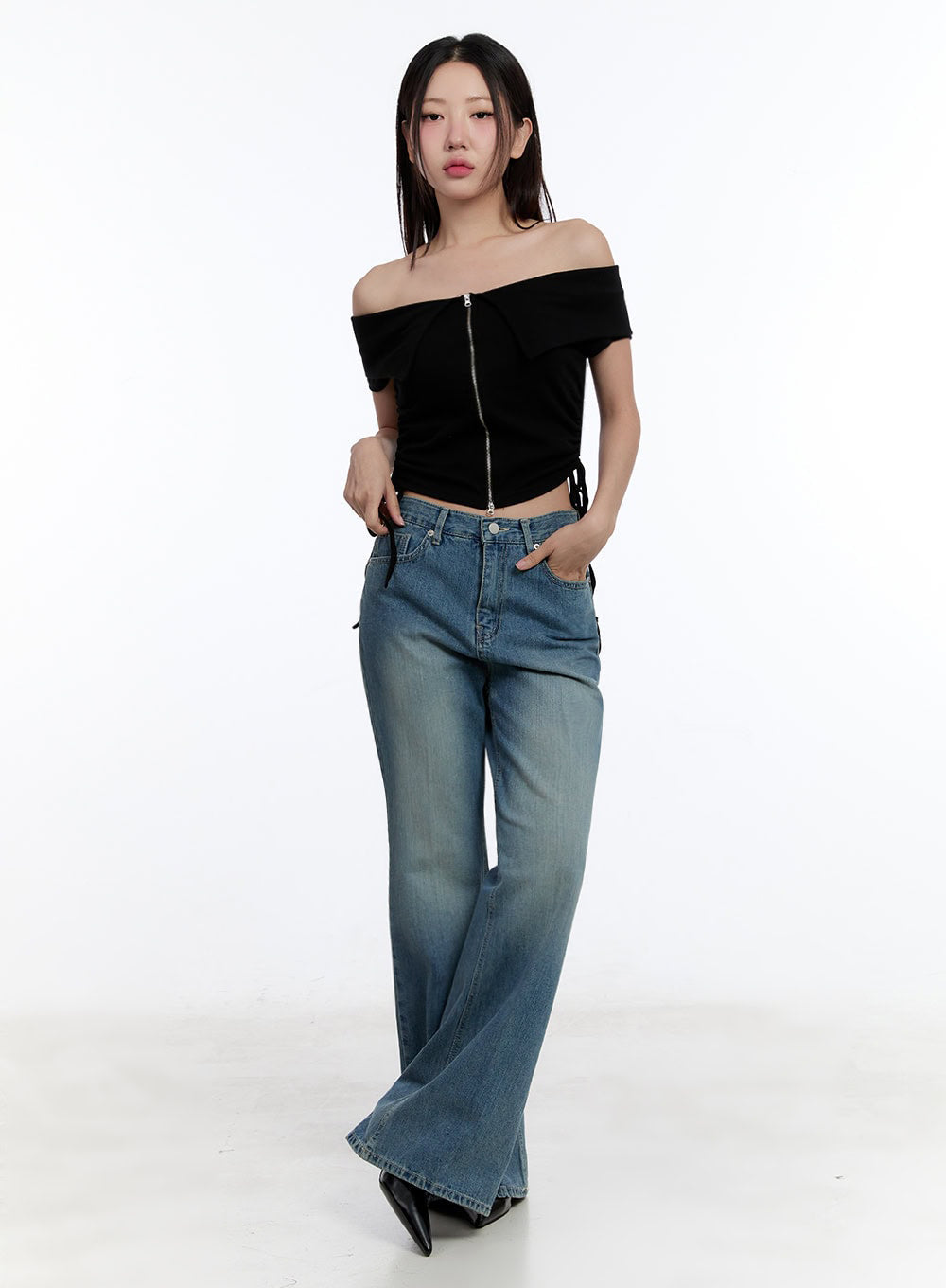 aliya-washed-bootcut-jeans-iu503